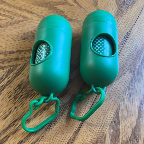 Dog Waste Bag Holders/Dispensers NEW - Set of 2 Hunter Green w/ Bags - Picture 2 of 3